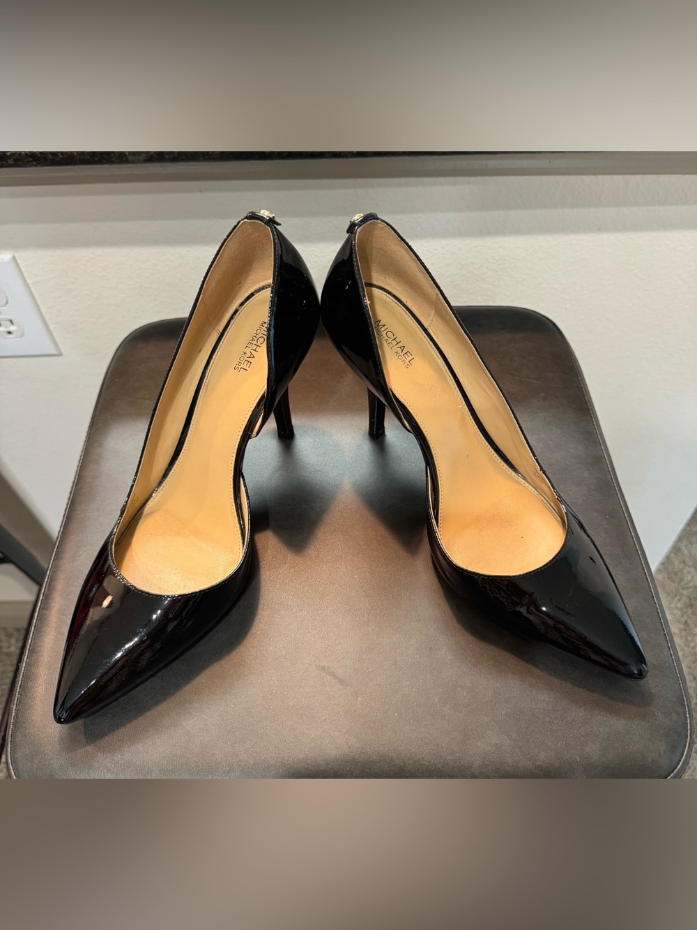 MICHAEL Michael Kors Black Patent Pointed Toe Pumps - Picture 7 of 8
